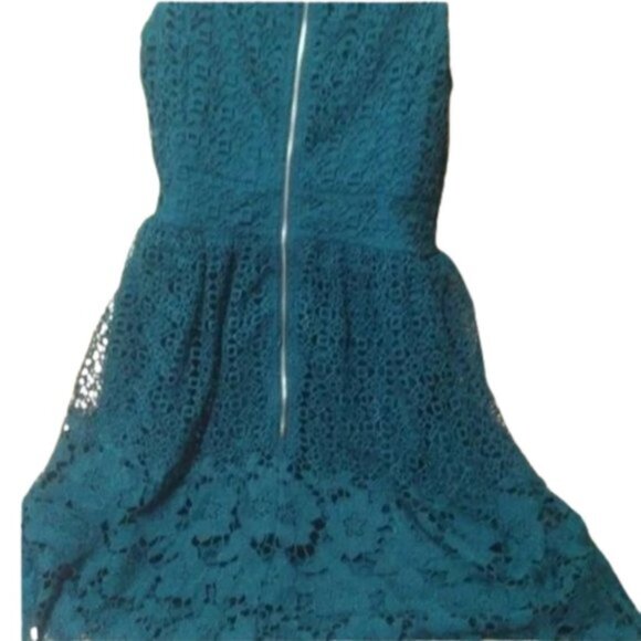 Teal Blue Fit and Flare Lace Dress Size 8 - Picture 5 of 7